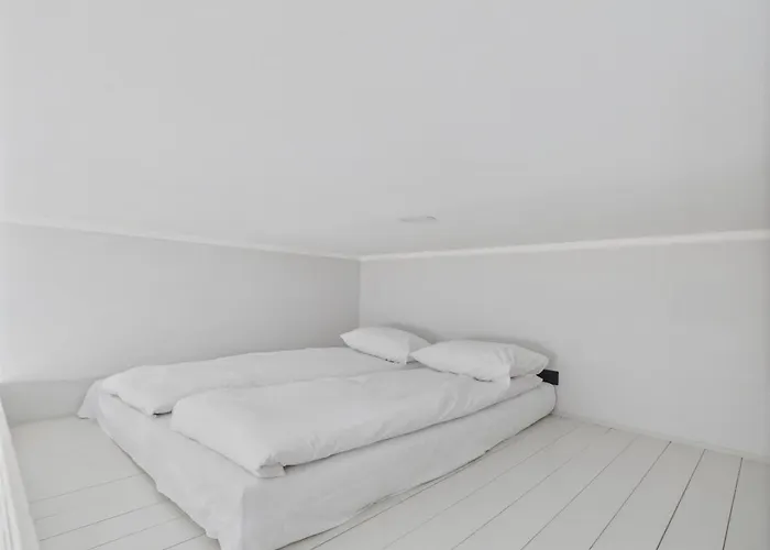 Chic And Compact Loft In Old *